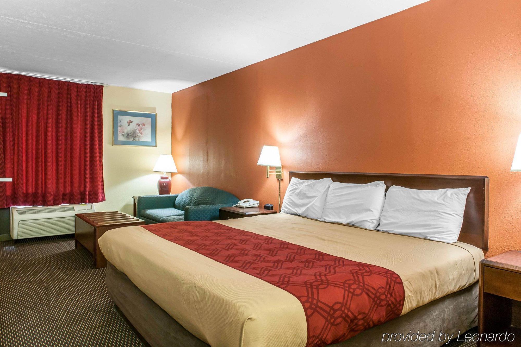 Econo Lodge Seymour Exterior photo