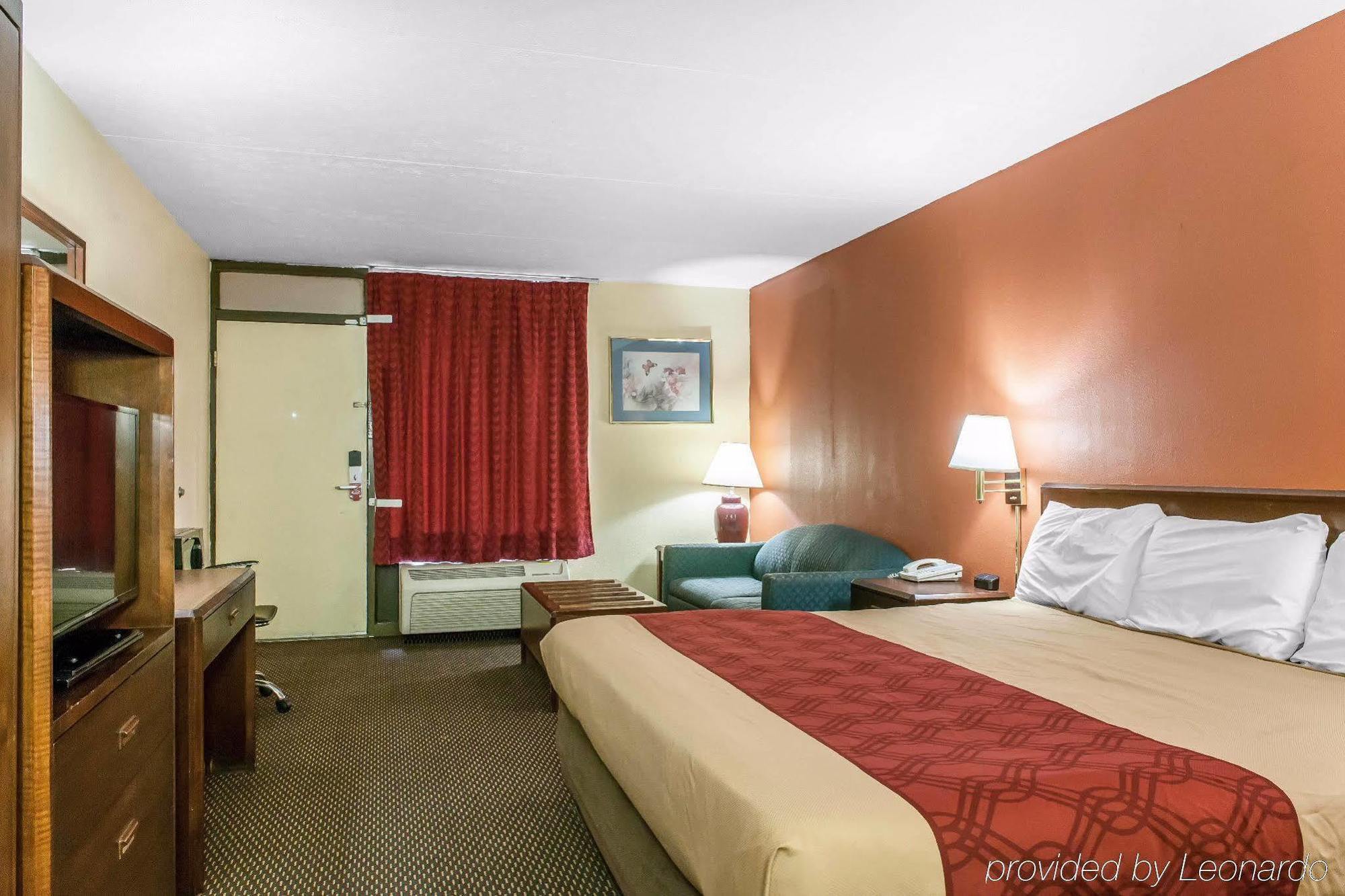 Econo Lodge Seymour Exterior photo